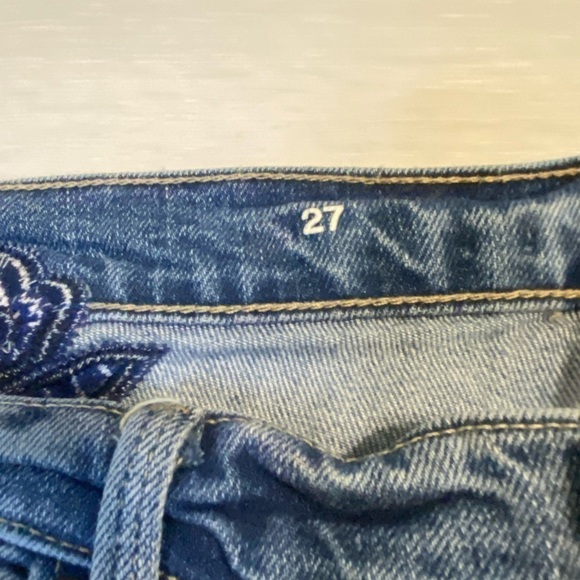 GAP Embroidered Girlfriend Jeans, Floral Embroidery Distressed, size 27 - Picture 12 of 12